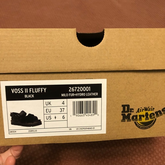 Dr Martens Voss II fluffy sandals new in box - Picture 11 of 16